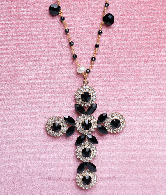 Collana croce bianca e nera